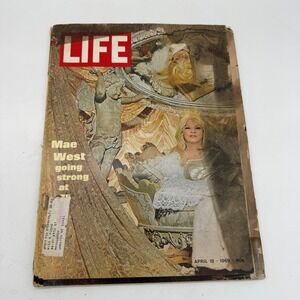Vintage LIFE Magazine‎ April 18 1969 Mae West Cover Feature Hollywood Legend